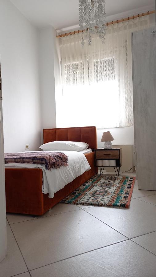 Isabel Rooms Tirana Habitación foto